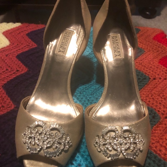 Badgley Mischka Gold leather Heels with jewels detail Size 9.5 - Picture 10 of 11